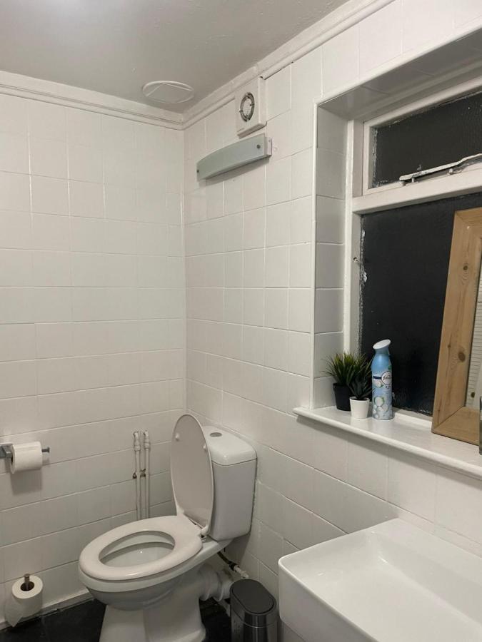 Balham, South London Spacious Guest House 1, 6 Rooms Available Экстерьер фото