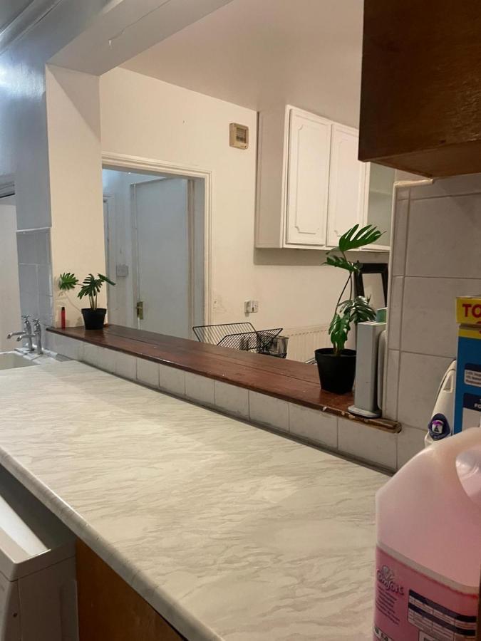 Balham, South London Spacious Guest House 1, 6 Rooms Available Экстерьер фото