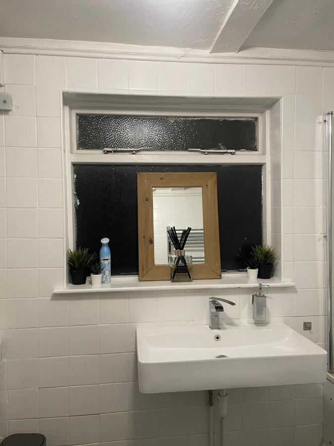 Balham, South London Spacious Guest House 1, 6 Rooms Available Экстерьер фото