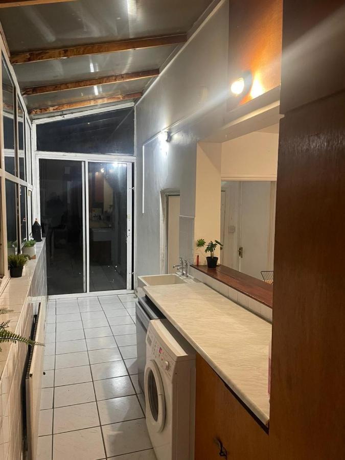 Balham, South London Spacious Guest House 1, 6 Rooms Available Экстерьер фото