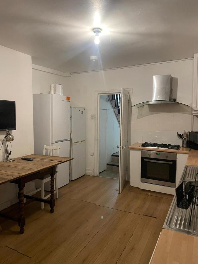 Balham, South London Spacious Guest House 1, 6 Rooms Available Экстерьер фото