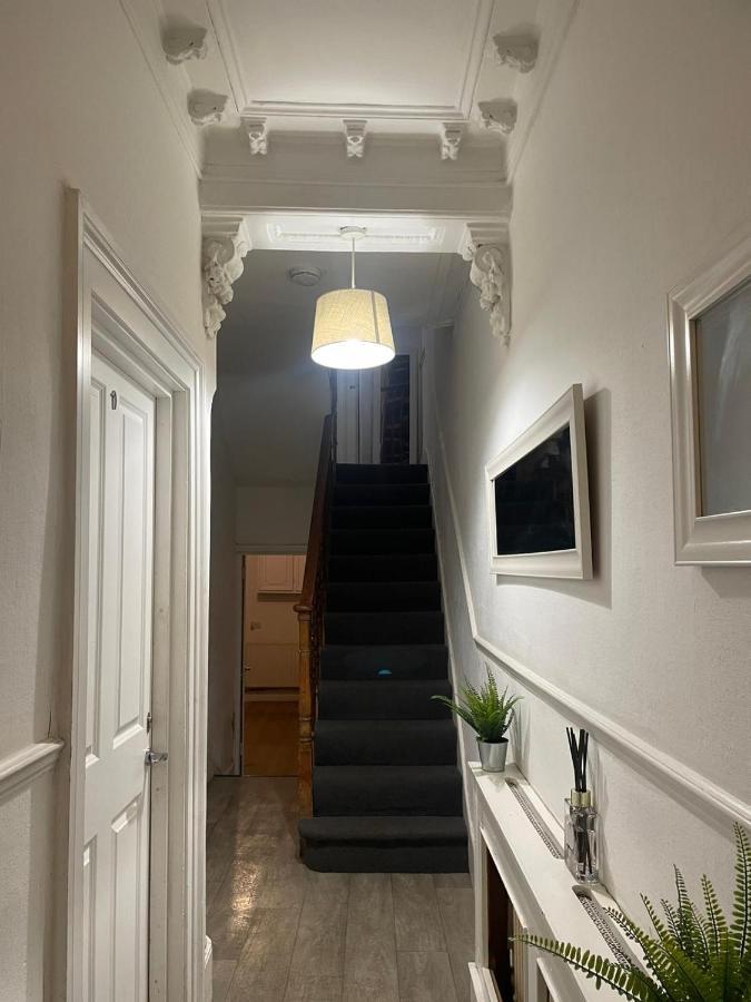 Balham, South London Spacious Guest House 1, 6 Rooms Available Экстерьер фото