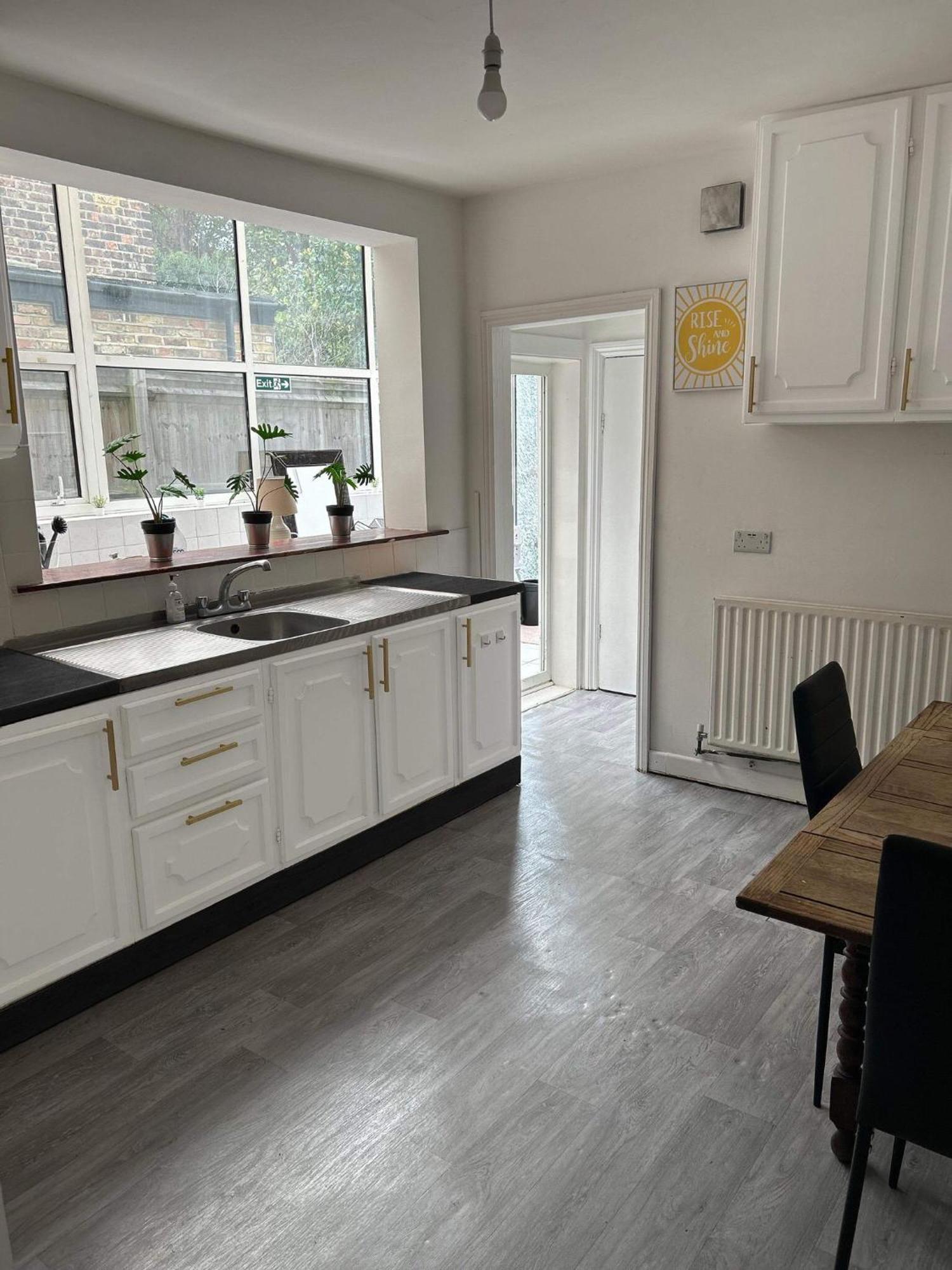 Balham, South London Spacious Guest House 1, 6 Rooms Available Экстерьер фото